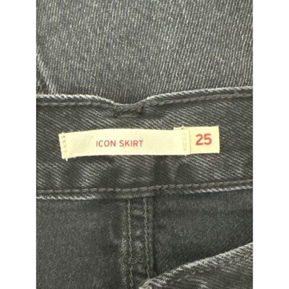 NWT Levi's Premium Icon Denim Skirt Dark Mirror Black Raw Hem Size 25 - Picture 6 of 14